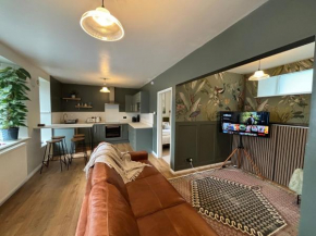 The Burrow - 2 bedroom apartment in central Windermere